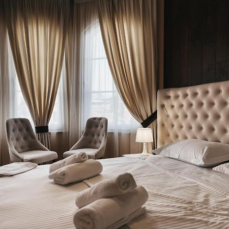 Amansar Boutique Hotel Tirana Buitenkant foto