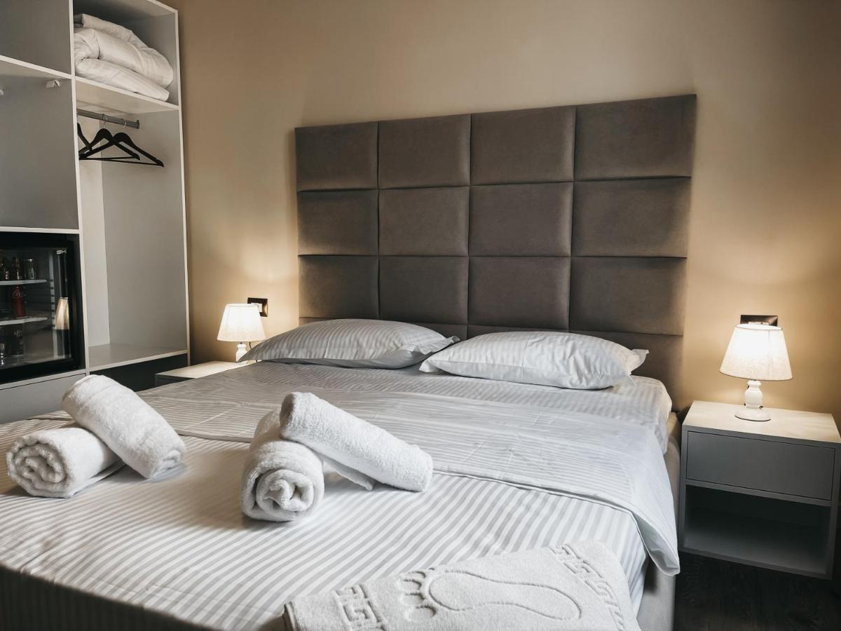 Amansar Boutique Hotel Tirana Buitenkant foto