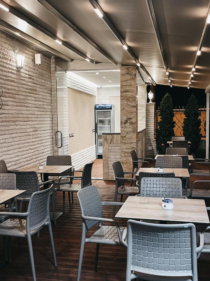 Amansar Boutique Hotel Tirana Buitenkant foto