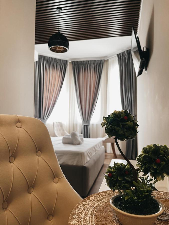 Amansar Boutique Hotel Tirana Buitenkant foto