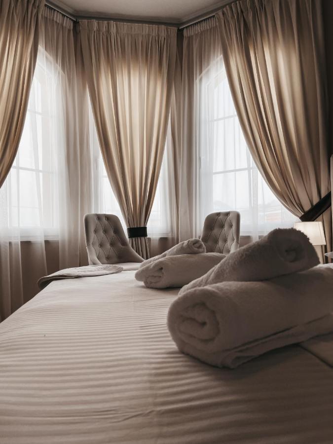 Amansar Boutique Hotel Tirana Buitenkant foto