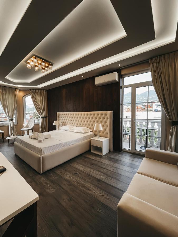 Amansar Boutique Hotel Tirana Buitenkant foto